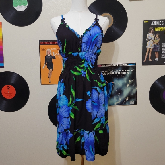 Black & Blue Hawaiian Floral Summer Dress - Picture 1 of 6
